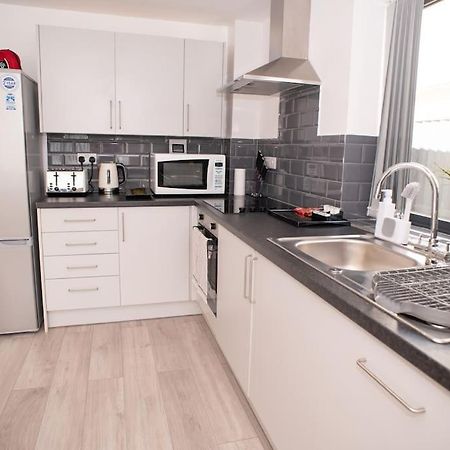 Maisy Lodge - Two Bed Lux Flat - Parking, Netflix, Wifi - Close To Blenheim Palace & Oxford - F2 Kidlington Eksteriør billede