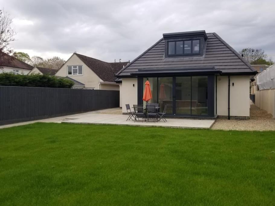 Maisy Lodge - Two Bed Lux Flat - Parking, Netflix, Wifi - Close To Blenheim Palace & Oxford - F2 Kidlington Eksteriør billede